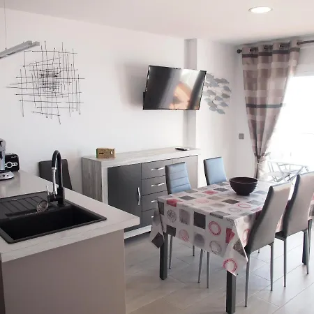 Miramar M24a * Roses