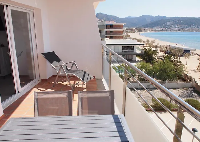 Miramar M24a * Roses