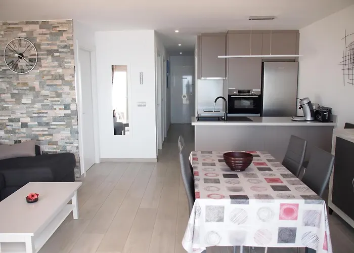 Miramar M24a * Roses